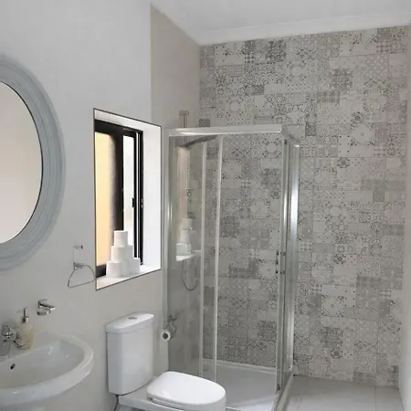 Quarto em Acomodações Particulares In Sliema's Heart *