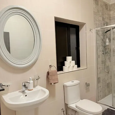 Quarto em Acomodações Particulares In Sliema's Heart *