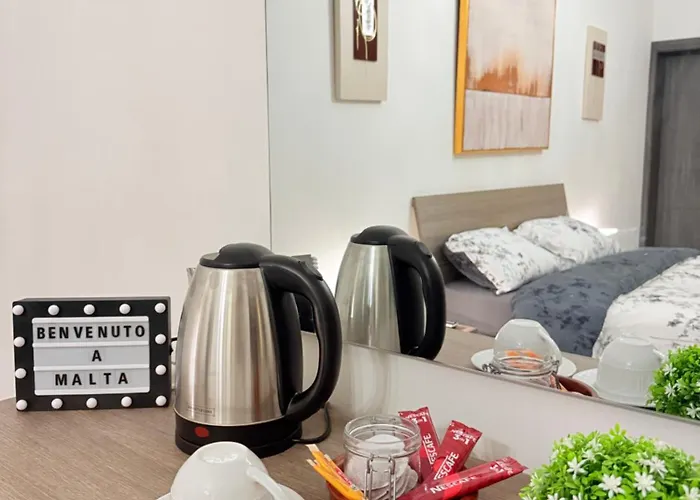 Gazde/Camere de închiriat In Sliema's Heart *